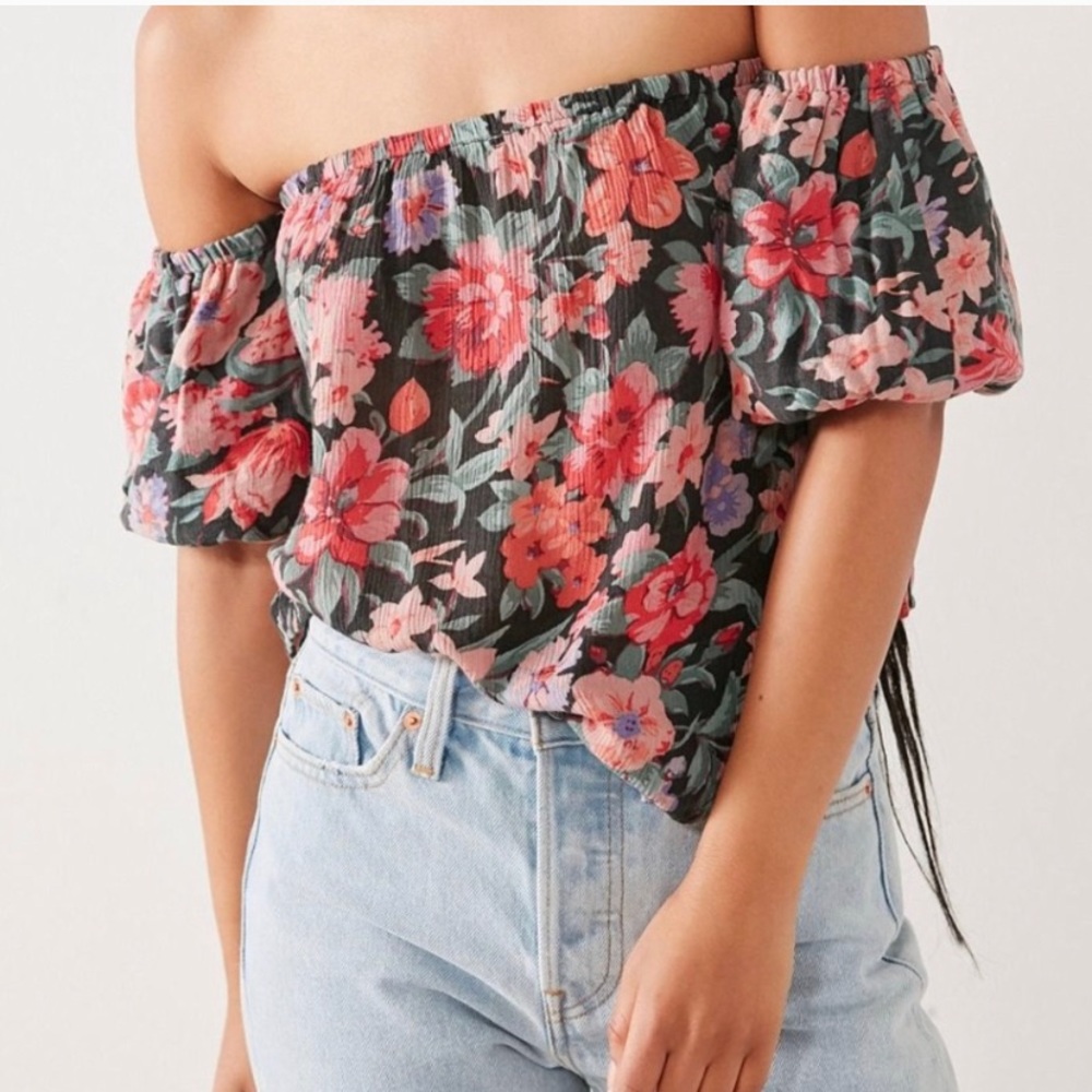 Kimchi Blue Floral Off Shoulder Crop Top S